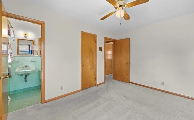 Building Photo - 813 NE 86th St