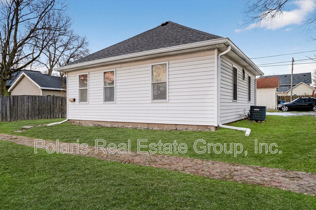 Building Photo - 1410 Hannibal St