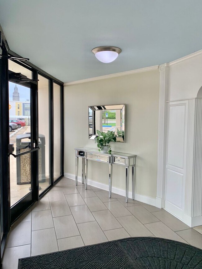Building Photo - 1BR in gated community - easy access to LSU & SU.  PRICE REDUCTION!