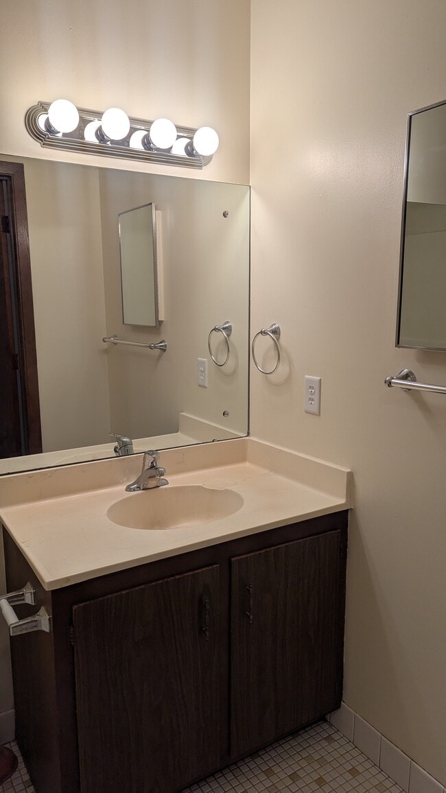 Building Photo - Wright Way Property