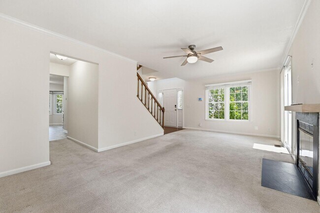 Foto del edificio - 719 Arbor Ct