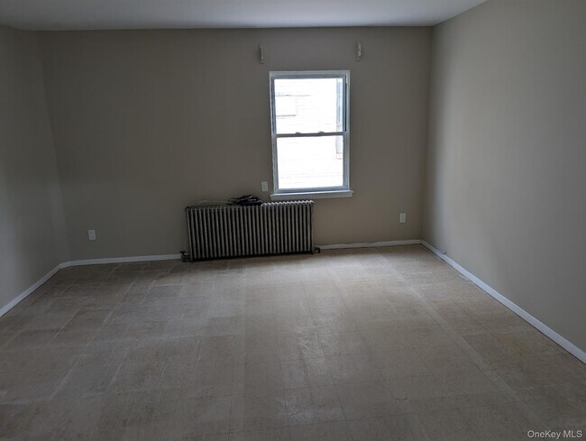 Foto del edificio - 136 Duffy Ave