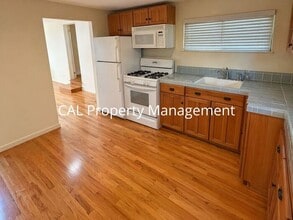 Building Photo - 25356 Markham Ln