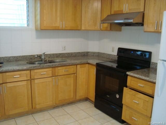 Building Photo - 2330 Orchid St