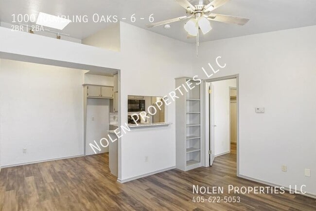 Building Photo - 1000 Rambling Oaks Dr