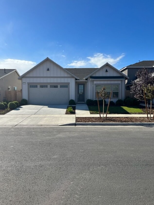 Primary Photo - Lennar Ironsides 3 Bed 2 Bath AVAILABLE FO...