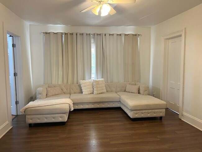 Foto del edificio - 13 Dr Aaron B Samuels Blvd