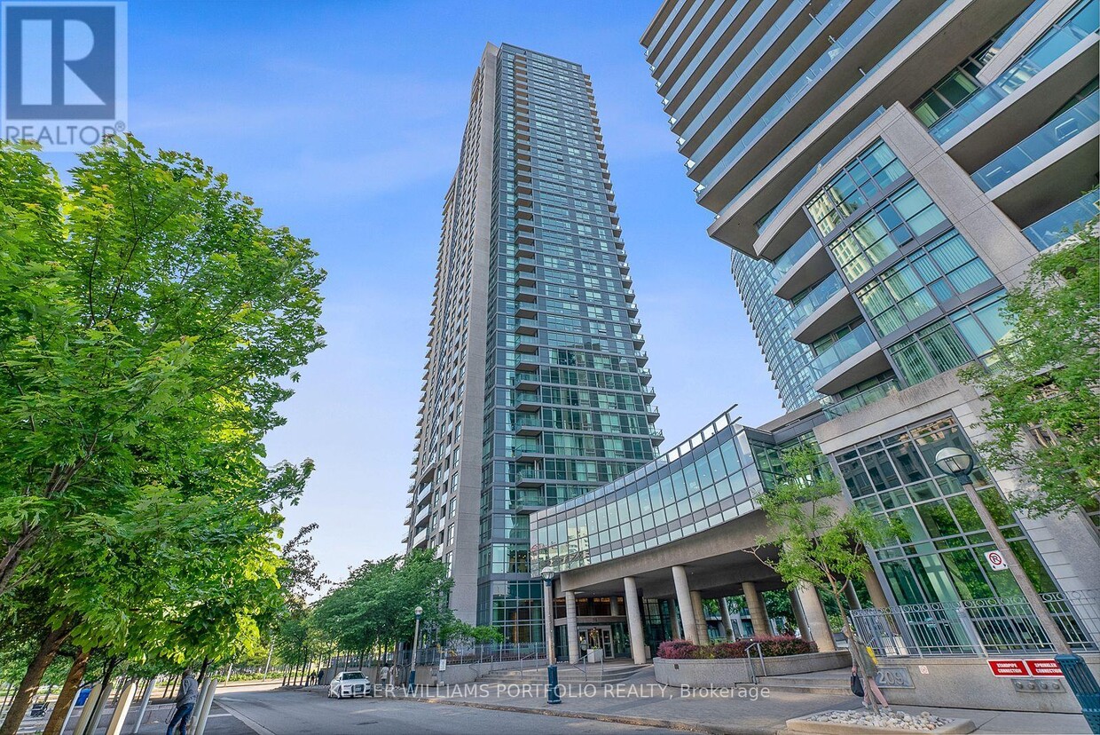Primary Photo - 1411-215-3215 Fort York Blvd