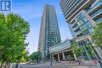 Building Photo - 1411-215-3215 Fort York Blvd