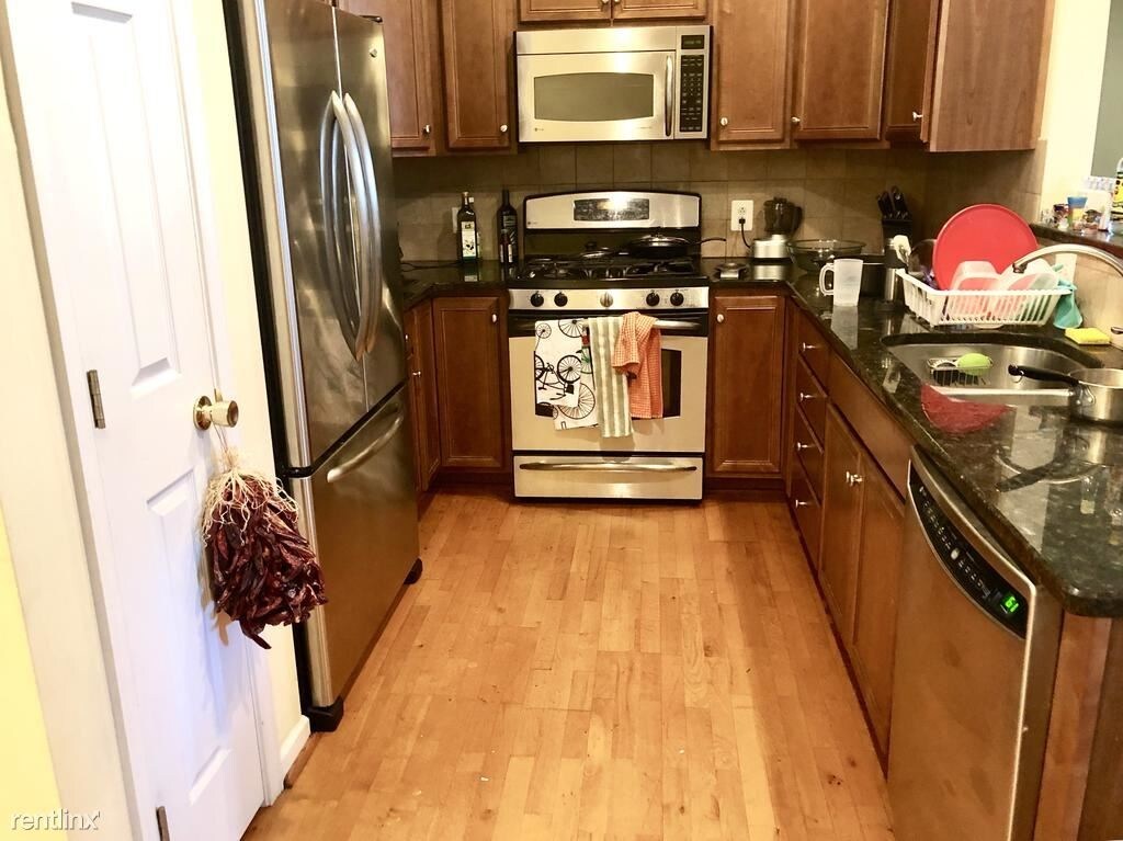 Foto principal - 3 br, 3 bath Townhome - 6 Brewerytown Ct