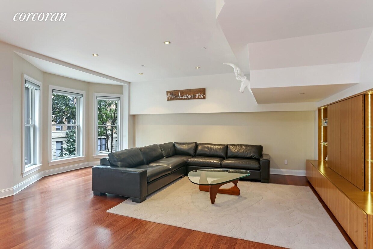 Primary Photo - 133 Sterling Pl