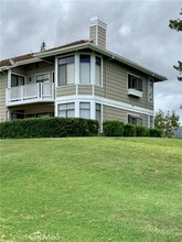Building Photo - 8 Green Brier Cir