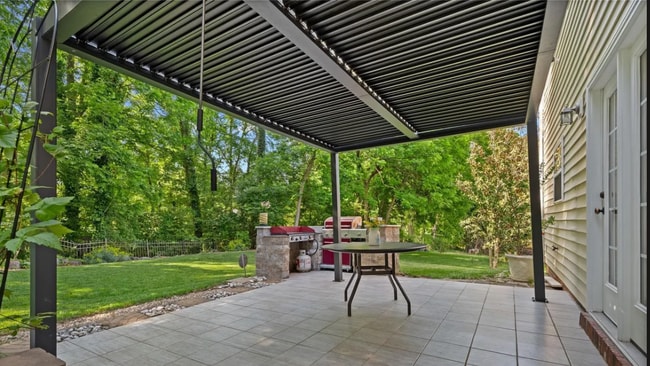 Foto del edificio - 1518 Squirrel Lake Ct
