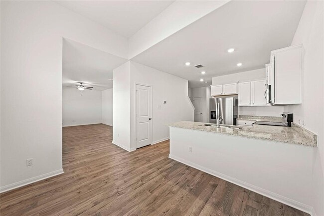 Building Photo - 116 Desert Hare Dr