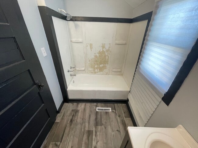 Building Photo - 6 Pennsylvania-