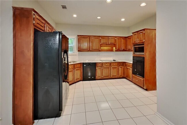 Building Photo - 1240 Cedar Brook Dr NE