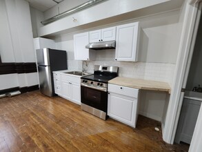 Building Photo - 18 Langdon St