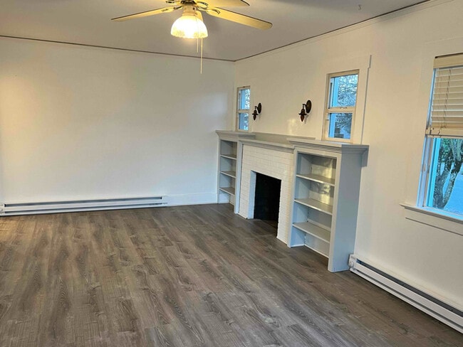 Photo - 400 W 17th St House