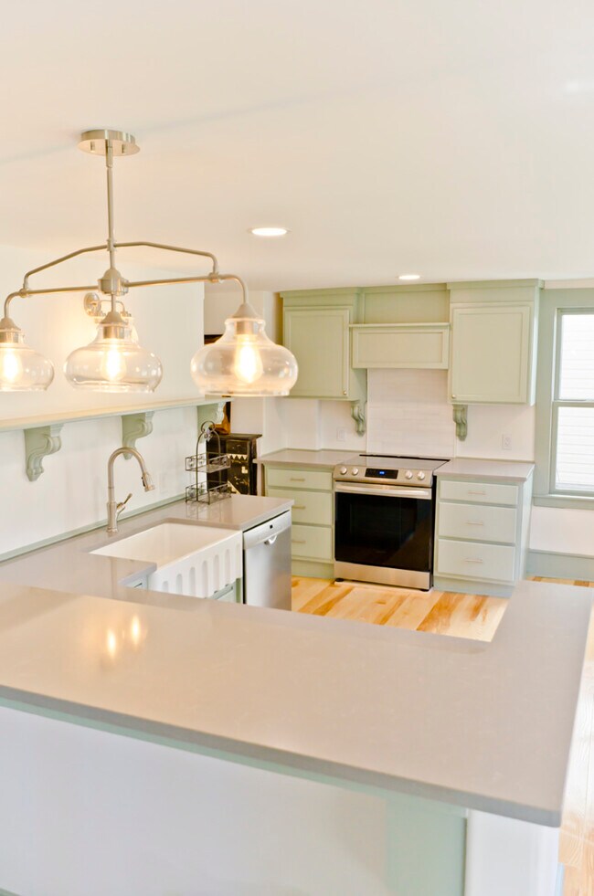 Cocina mirando al noroeste - 25 Genesee St