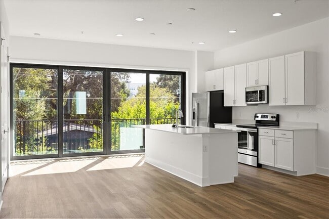 Building Photo - 56 W Harding St