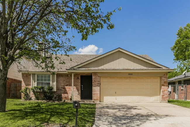 Building Photo - 5532 Four Winds Dr