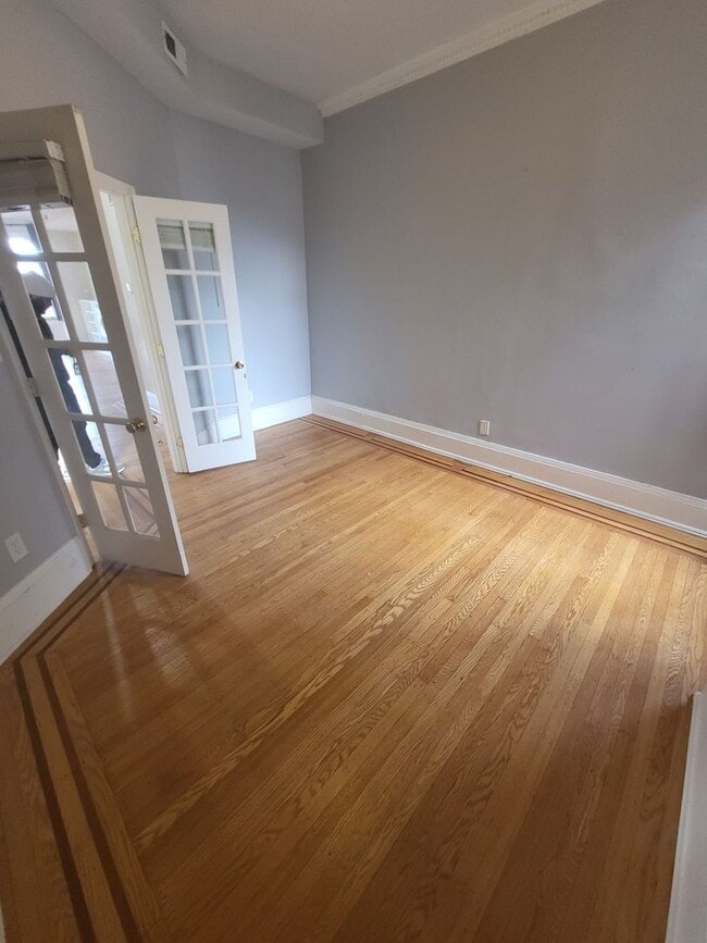 Building Photo - 2619 St Paul St