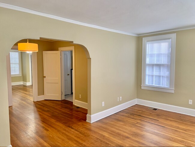 Foto del edificio - 910 E 35th St