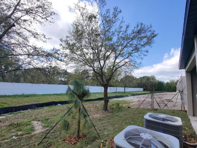 Foto del edificio - 21406 Darter Rd