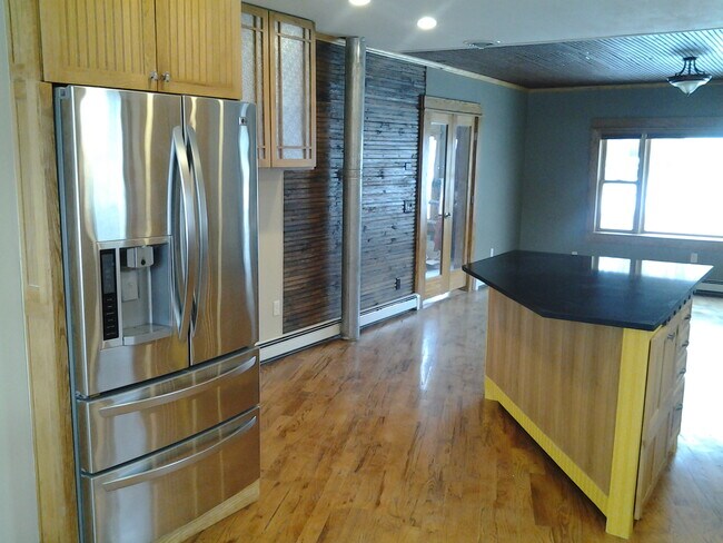 Foto del edificio - 500 E 3rd St