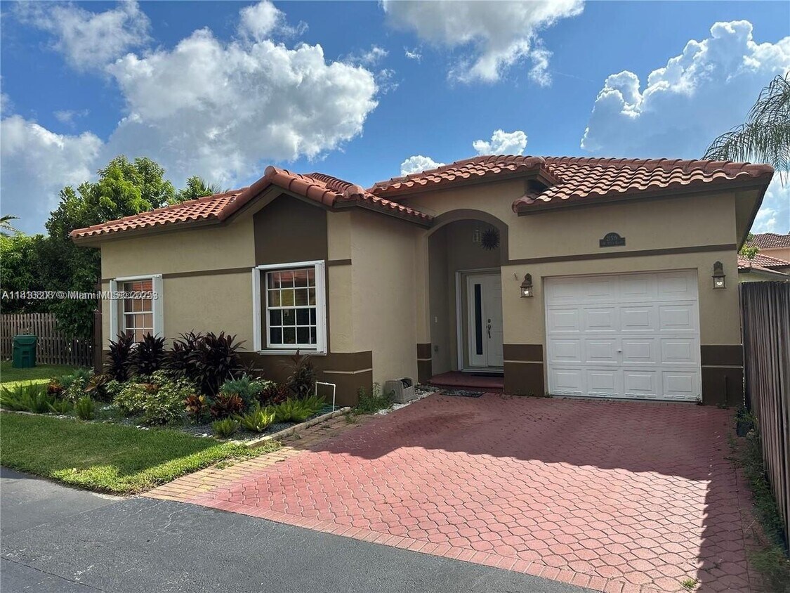 Primary Photo - 21519 SW 90th Ct