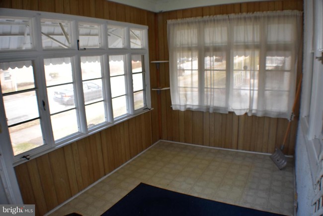 Building Photo - 334 Highland Ave