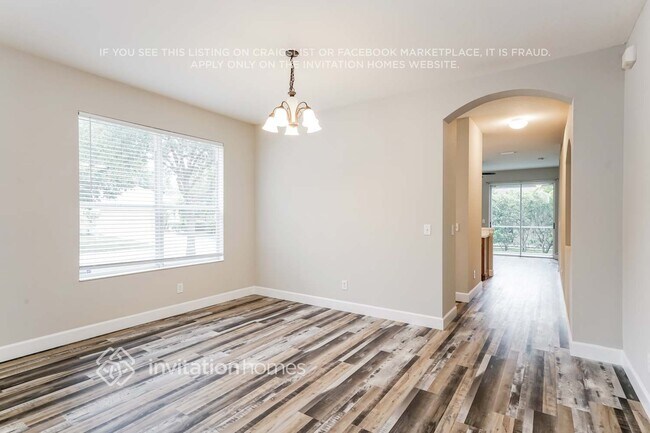 Foto del edificio - 8560 Deer Chase Dr