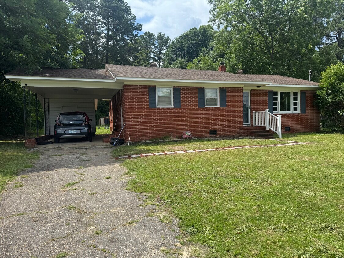 Primary Photo - 730 Tupelo Cir