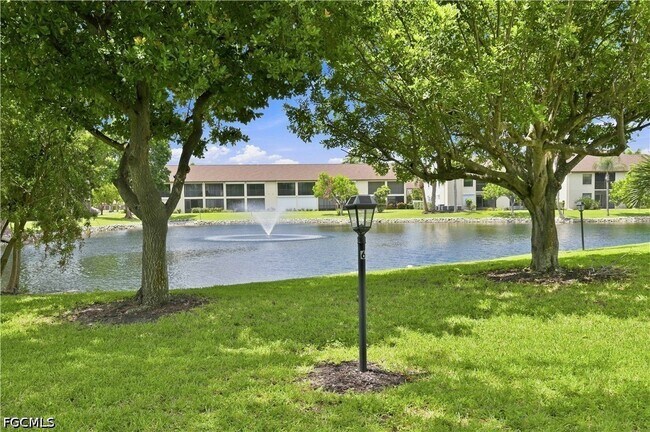 Building Photo - 9261 Central Park Dr