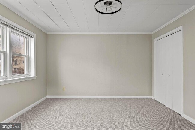 Foto del edificio - 225 E Hector St