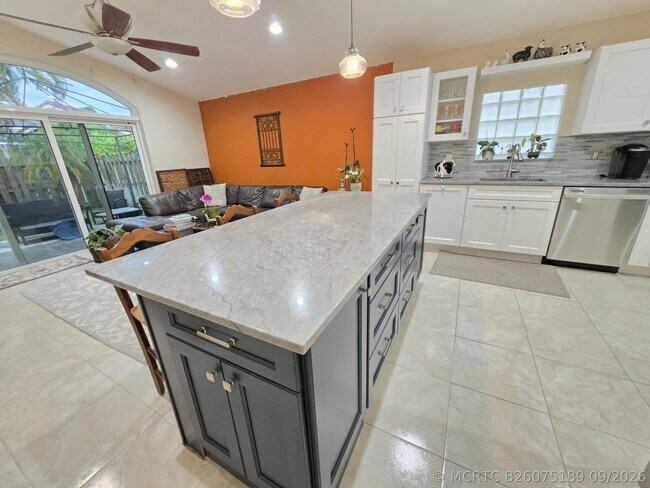 Foto del edificio - 7172 Catalina Way