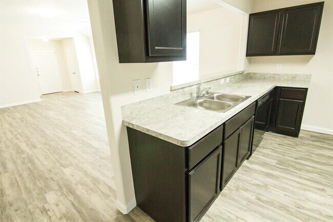 Building Photo - 920 Fletcher Hills Ct
