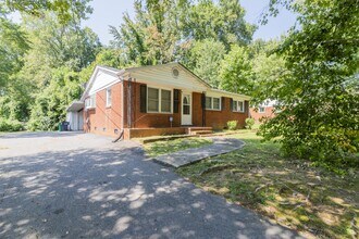 Building Photo - 4617 Brooktree Dr