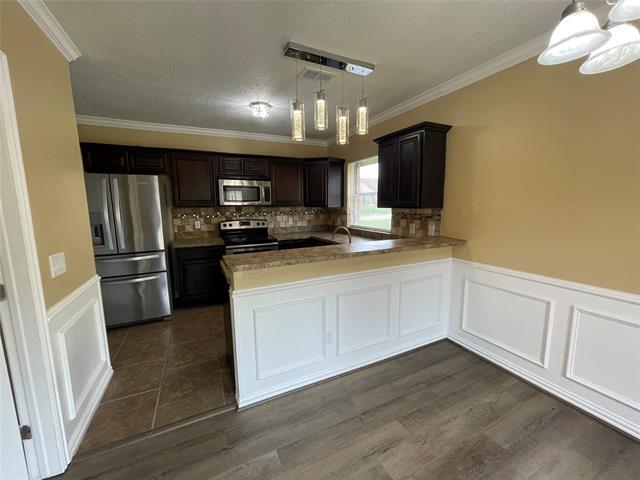 Foto del edificio - 2224 Forestbrook Dr