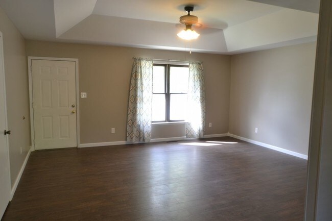 Building Photo - 3 Bedroom 1.5 Bath House for Rent