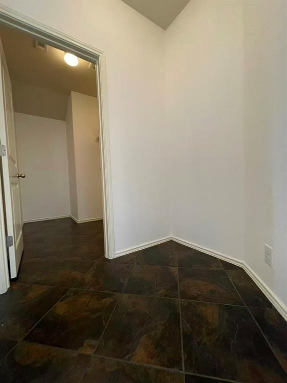 Building Photo - 457 Dragon Ridge Rd