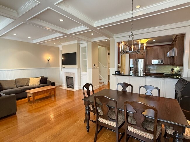 Photo - 1330 Sanchez St Apartment