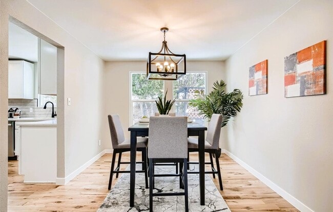 Photo - 30150 Stagecoach Blvd House