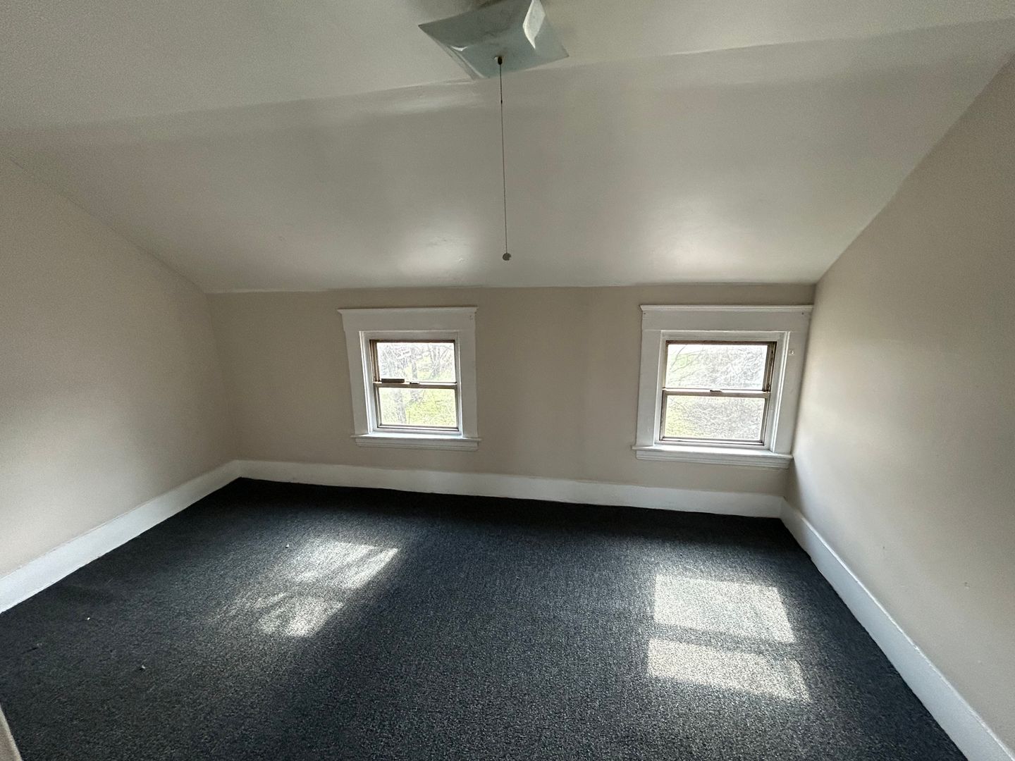 3614 E 46th St Cleveland, OH 44105 – photo 2