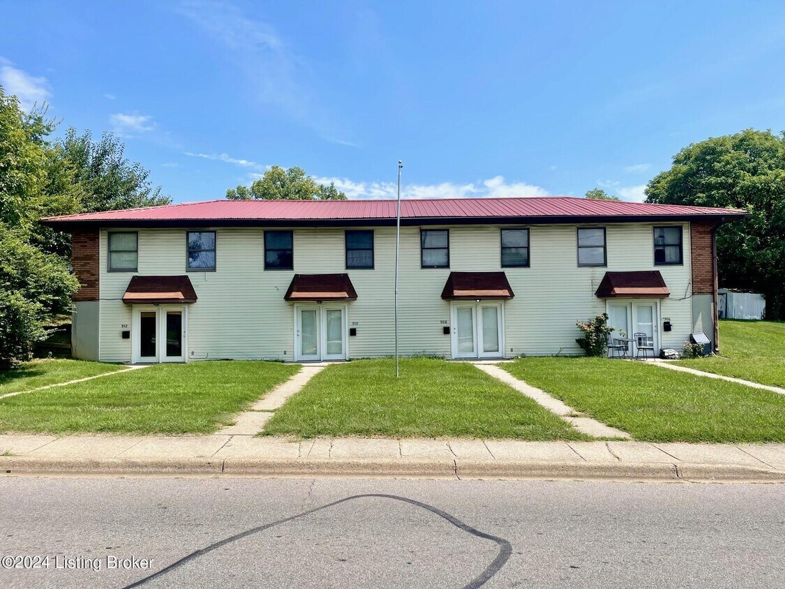 Primary Photo - 908 Pearl St