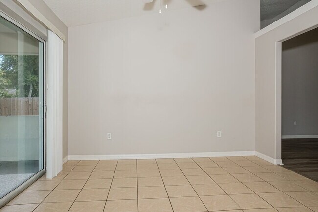 Building Photo - 7180 Mauna Loa Blvd