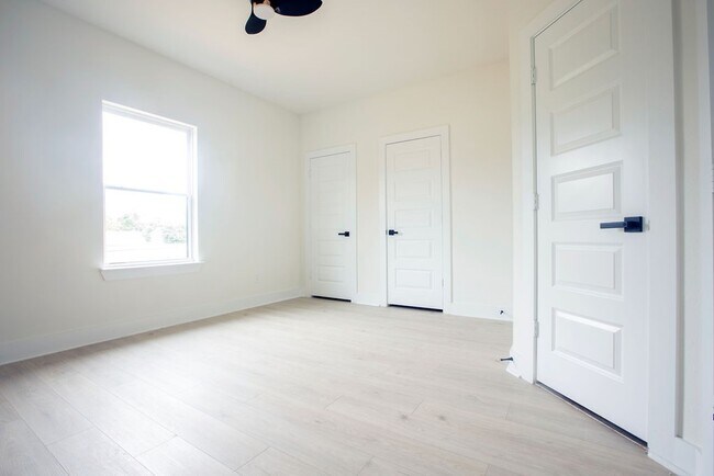 Building Photo - 4137 Mallow St