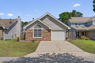 Building Photo - 1721 Colonial Ct
