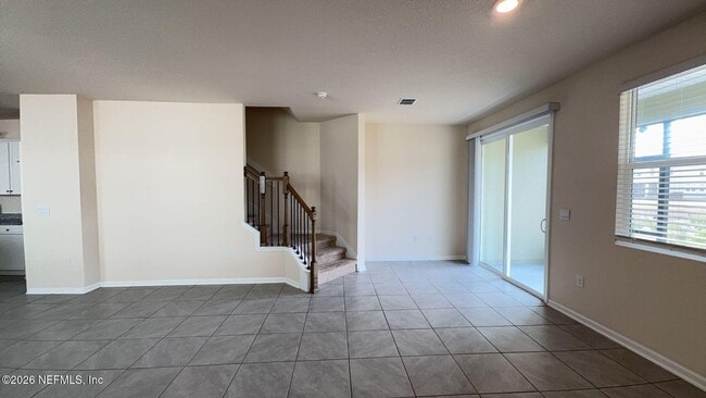 Foto del edificio - 144 Redbud Rd