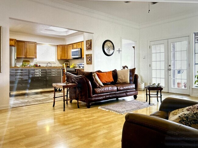 Building Photo - 3009 Quail Hollow Dr